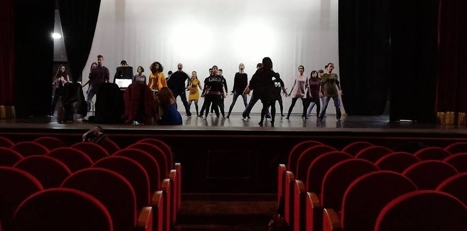 TEATRO – “Romeo e Giulietta” il laboratorio multidisciplinare del Mandanici
