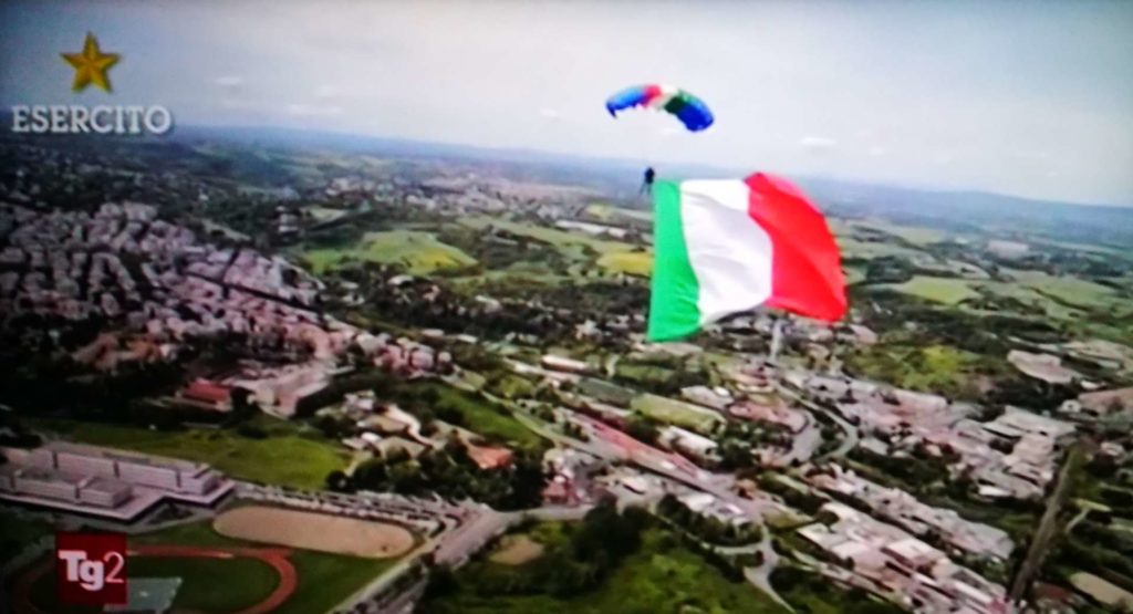 LA FOTO – Il Tricolore… quello dell’Esercito