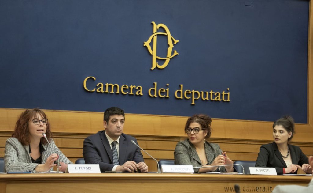 CORONAVIRUS – Papiro e Perconti (M5S): Su fondi europei vigiliamo per evitare gap territoriali. Bene Provenzano