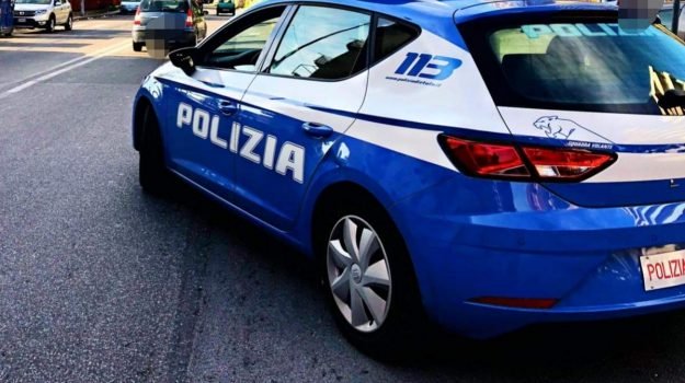 BARCELLONA P.G. – Fuori dal Comune di residenza e in possesso di cocaina