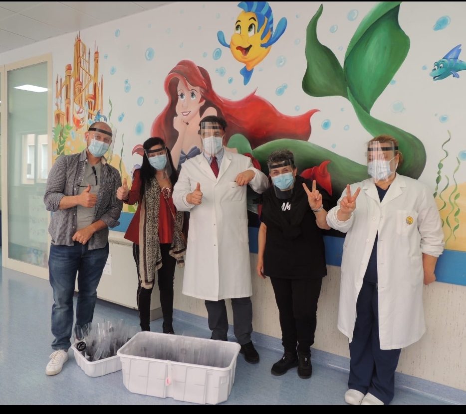 SOLIDARIETÀ – Speciali visiere di protezione donate dal Team D9 alla Cardiochirurgia Pediatrica di Taormina