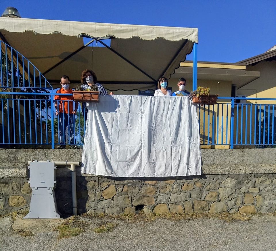 RIFLESSIONI POSTUME – Un “messaggio” non percepito. Quelle lenzuola bianche che sono mancate a Brolo