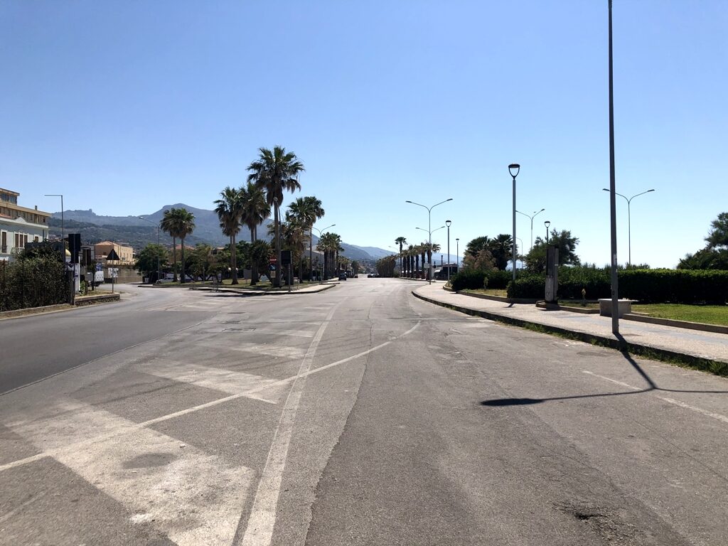 SANT’AGATA MILITELLO – Istituita isola pedonale sul lungomare