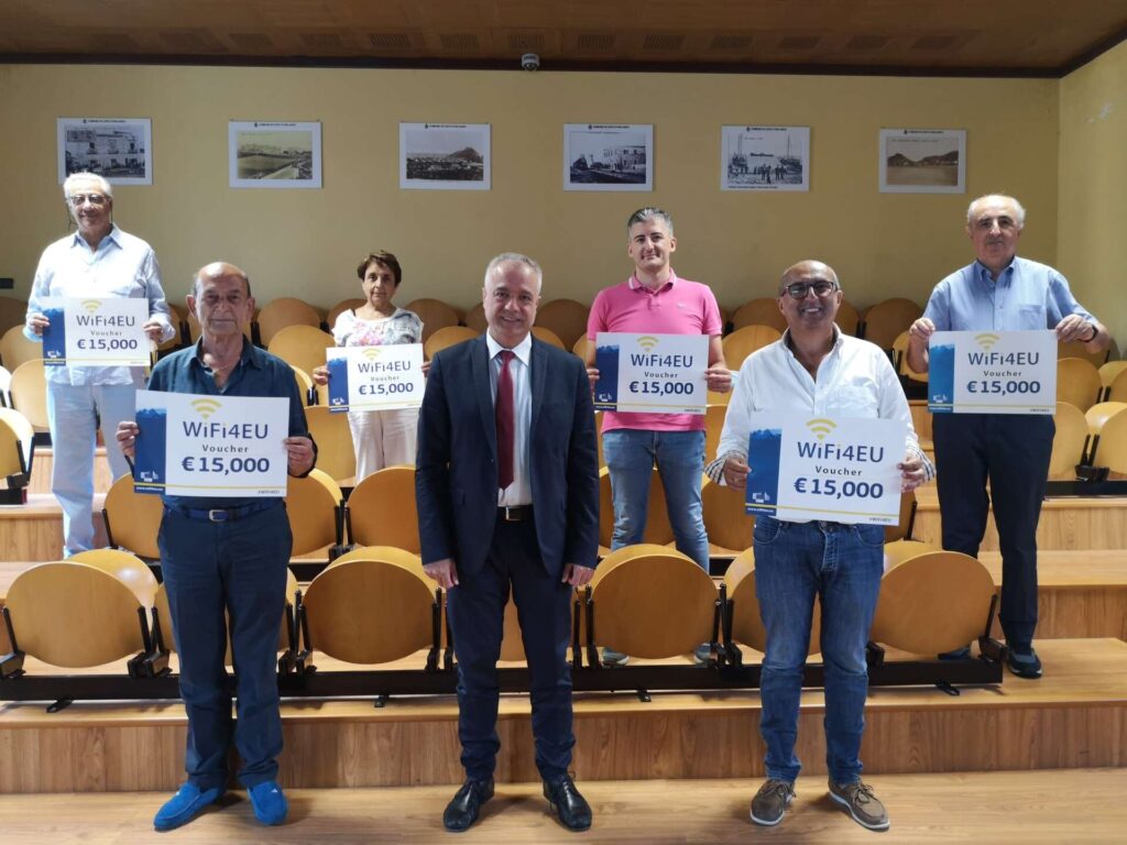 CAPO D’ORLANDO – Progetto Wifi4EU: tavola rotonda nell’aula Consiliare con il rappresentante dell’Unione Europea