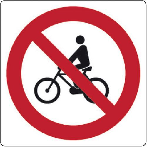 CAPO D’ORLANDO – Niente bici nell’isola pedonale: al via i controlli dei Vigili Urbani