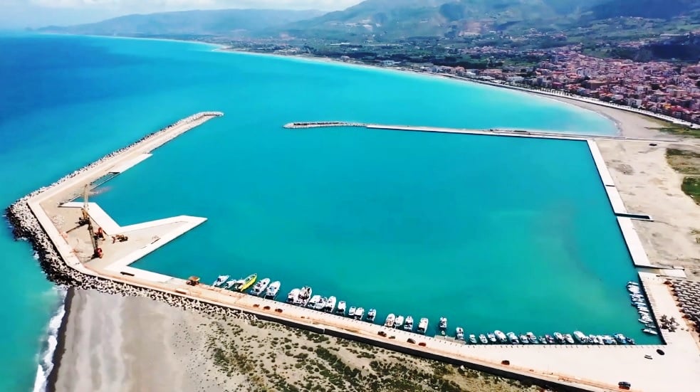 SANT’AGATA MILITELLO – Nuova interrogazione sul completamento dei lavori del porto