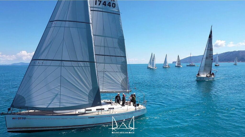 VELA – Round Aeolian Race, alla 2^ edizione arrivano anche i maxi
