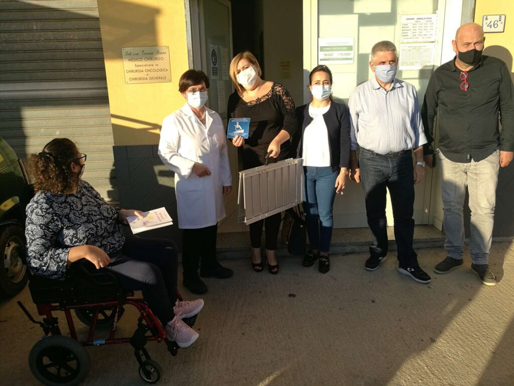 BARRIERE – Sarà più facile recarsi nello studio del medico condotto di Ficarra
