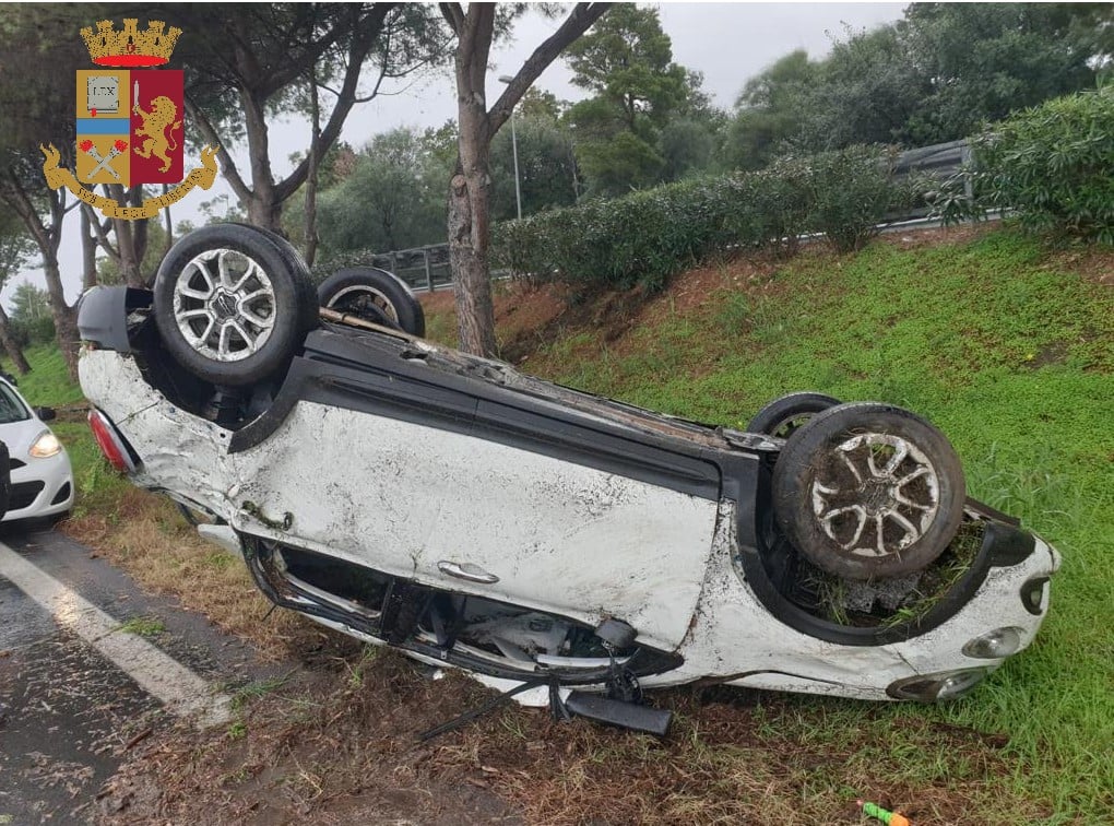 VILLAFRANCA TIRRENA – La Polizia di Stato arresta quarantanovenne. Sorpreso a trasportare droga dopo incidente autonomo sulla A20
