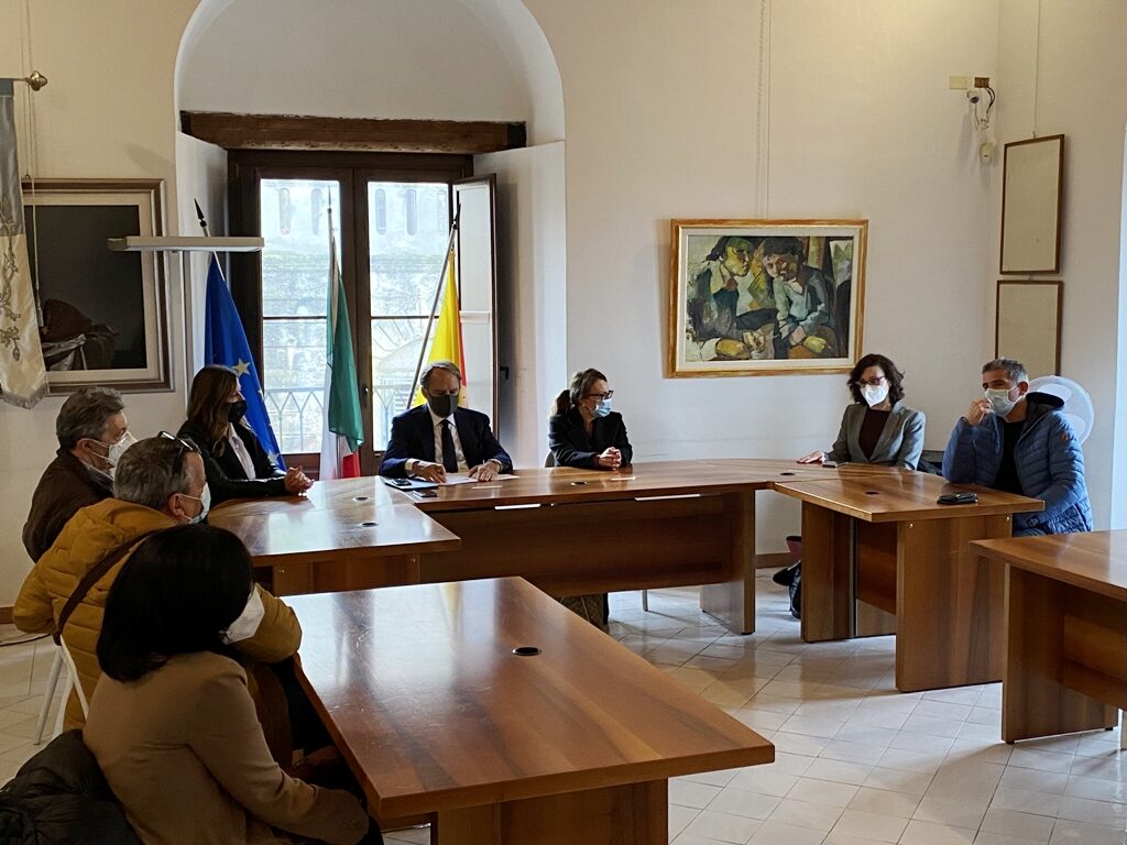 SANT’AGATA MILITELLO – Attività didattica, incontro con dirigenti scolastici, genitori e Asp