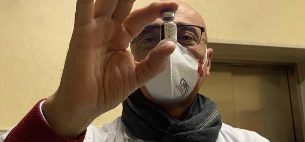 COVID – Seconda giornata di vaccini, farmaco per 200 operatori della sanità siciliana