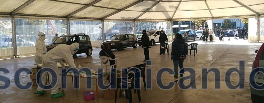 PIRAINO – Oggi lo screening per i dipendenti comunali. Sul territorio aumentano i positivi