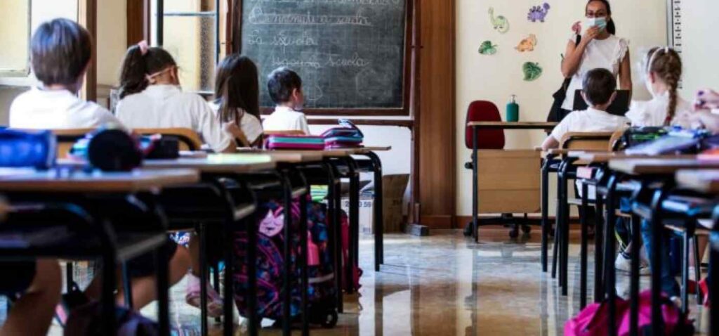 SICILIA – Istruzione, da lunedì didattica in presenza fino al 75% nelle scuole superiori