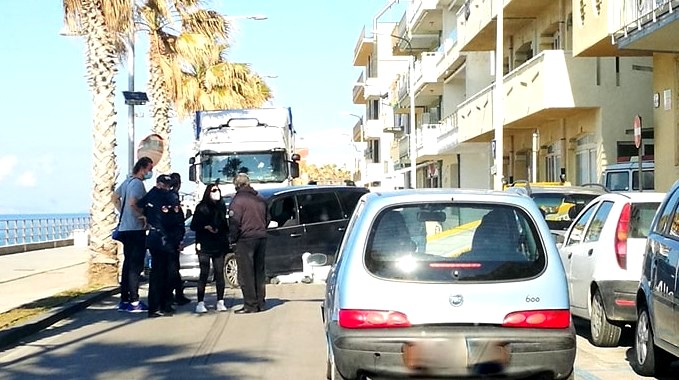 INCIDENTE – Violento scontro sul lungomare orlandino