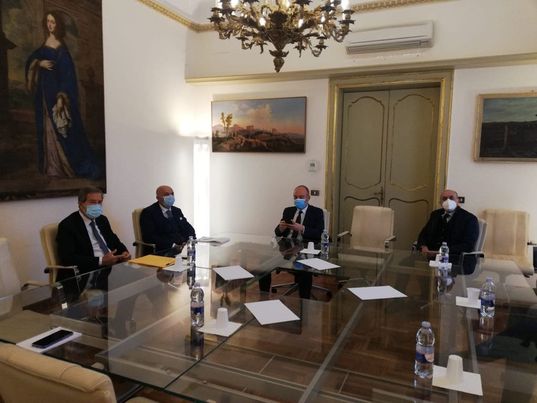 VIABILITÀ – Musumeci ai sindaci: si completi la Patti-Taormina
