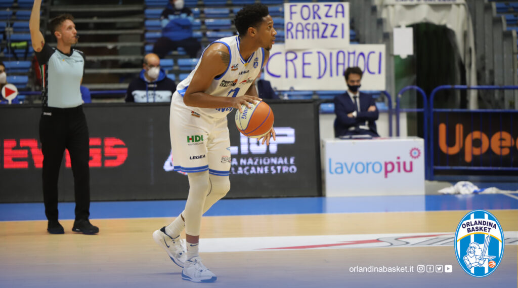 BASKET – Priva di Floyd, l’Orlandina cade al PalaFantozzi contro Trapani