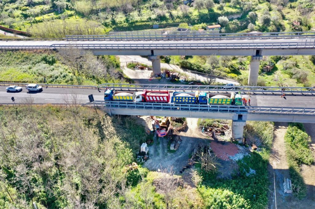 AUTOSTRADE SICILIANE – A20, viadotti Tonnarazza e Torregrotta sicuri e percorribili dopo le prove di carico
