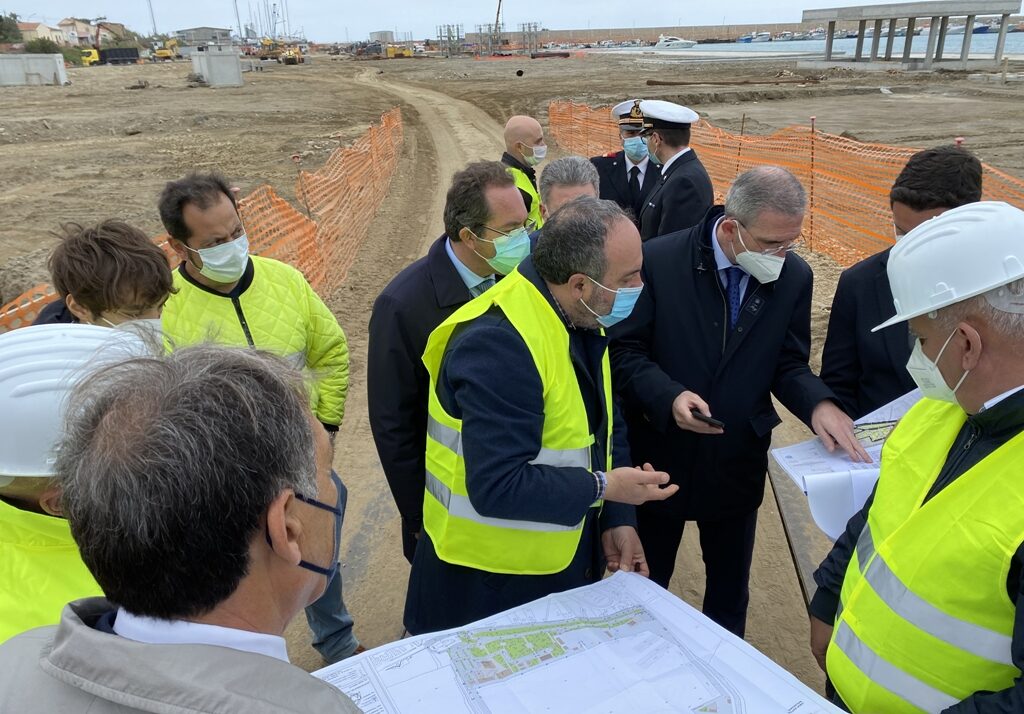 SANT’AGATA MILITELLO – Nuova sede Polizia e Porto, cantieri in piena attività