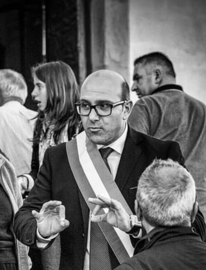 PIRAINO – La protesta del sindaco per un Postamat nel paese