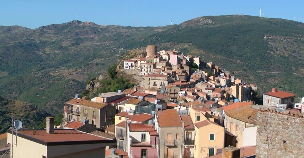 BELLA SICILIA – Castel di Lucio aderisce al circuito turistico