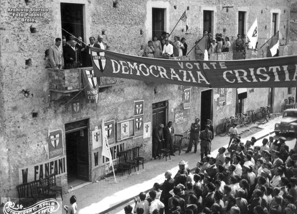 FOTO & POLITICA – “Torniamo nelle piazze a parlare con la gente”