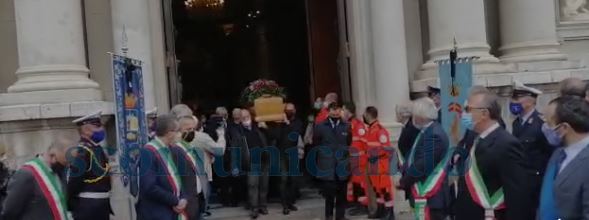 ROBERTO MATERIA – L’omaggio della sua Città per un sindaco “buono”