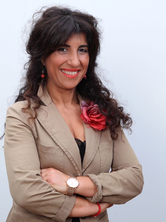 MARIA SINAGRA – Ma io non c’entro nulla! Non ci sto ad essere il capro espiatorio di nessuna crisi politica