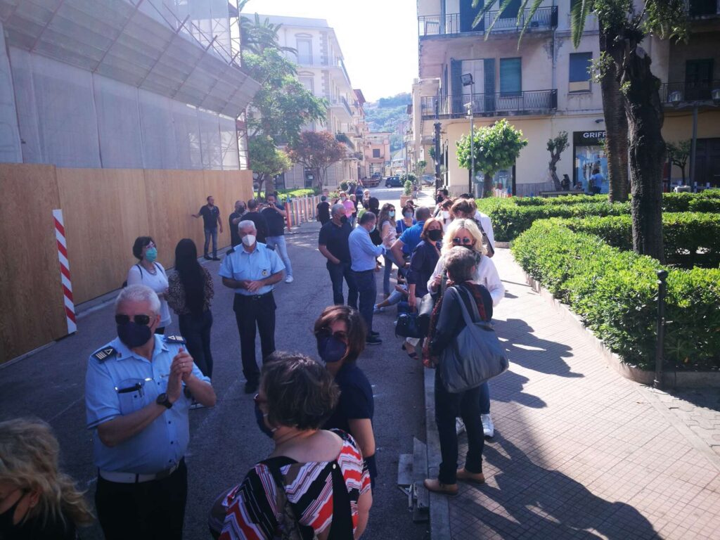 SENZA STIPENDIO – A Capo d’Orlando i dipendenti comunali assicureranno solo servizi essenziali