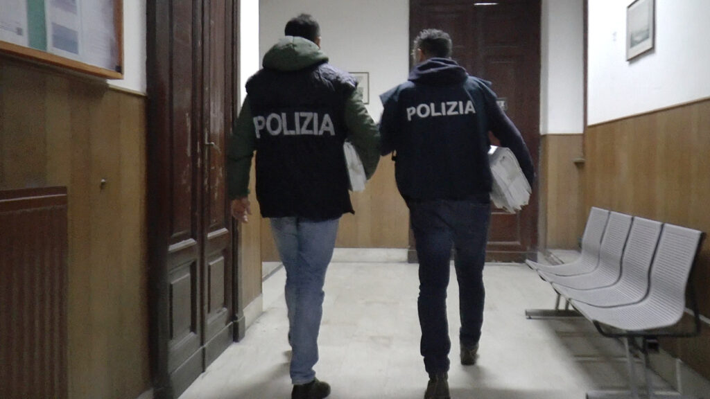 MESSINA – Dirigente ASP favoriva figlio assicuratore. Eseguite tre misure cautelari