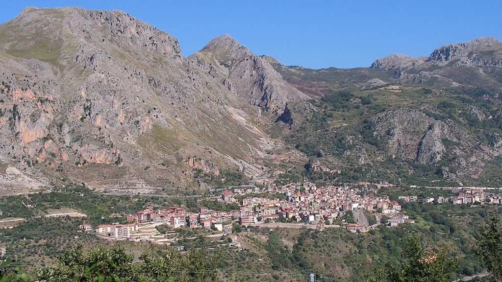 BELLA SICILIA – Protagonista Alcara Li Fusi, sabato le riprese