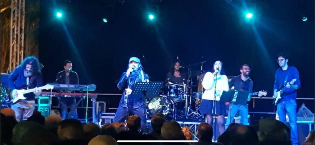 MESSINA CELEBRA VASCO ROSSI – Al Festival delle Stelle i “Collettivo Kom”