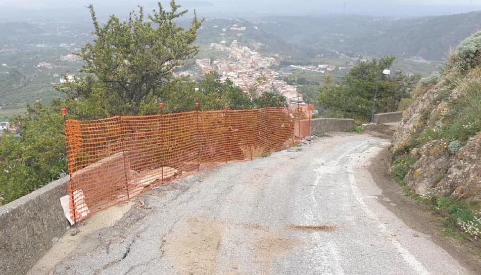 DISSESTO IDROGEOLOGICO – Santa Lucia del Mela, si completa il consolidamento di via Palombello