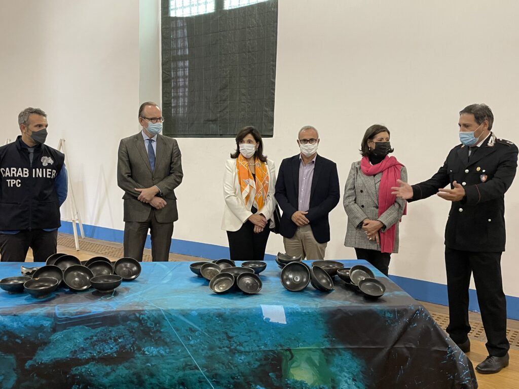 BENI CULTURALI – Rientrano in Sicilia 38 importanti reperti archeologici provenienti dall’Allard Pierson Museum di Amsterdam
