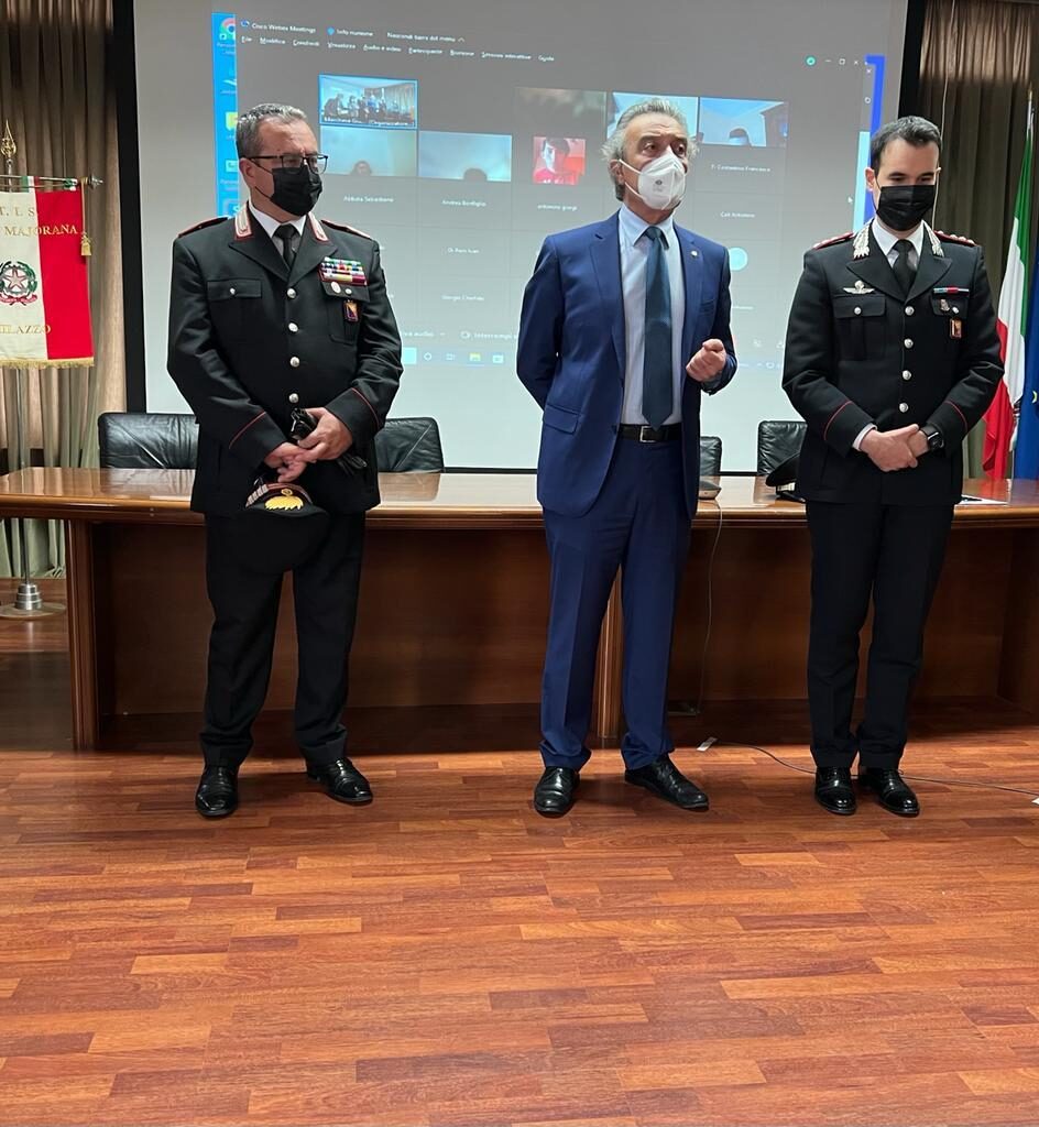 MILAZZO – Nella Giornata contro la violenza sulle donne, il Majorana ha incontrato il Capitano Andrea Maria Ortolani