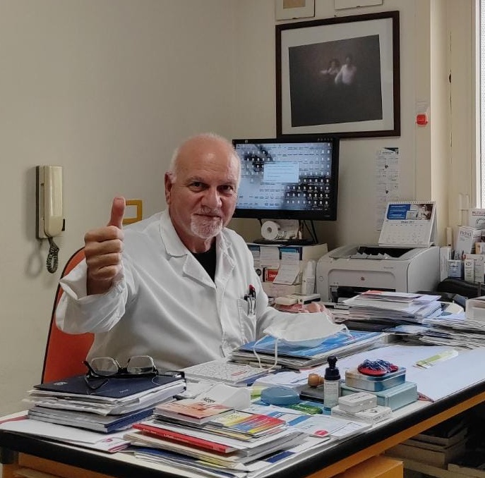 STORIE BROLESI – Il “Medico di famiglia”, come lui stesso ama definirsi, Cosimo Costantino va in pensione