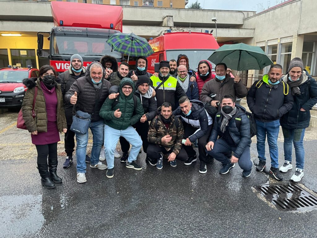 PROTEZIONE CIVILE BROLO – Un’associazione in crescita. 9 nuovi volontari acquisiscono il brevetto per le operazioni “antincendio”