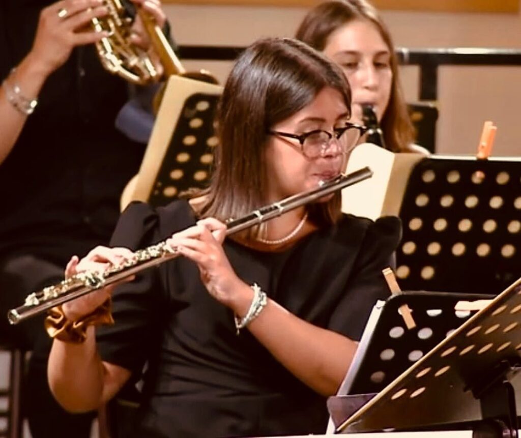 MUSICANDO – Giovane musicista di Mirto si esibisce a Dubai con l’Orchestra nazionale dei conservatori italiani