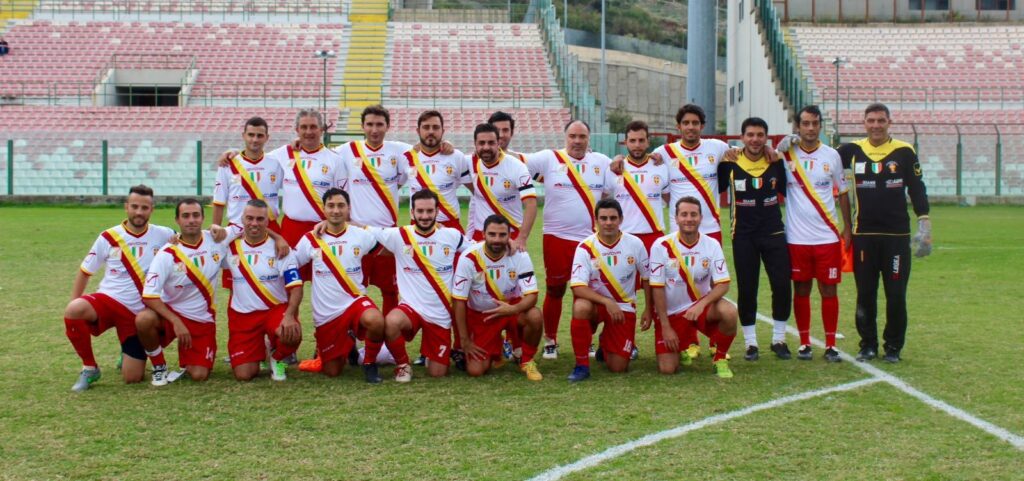 SICILY FOOTBALL LAWYERS CUP – La polisportiva forense Zancle di Messina batte 14 squadre europee e vince la Coppa dell‘Ordine