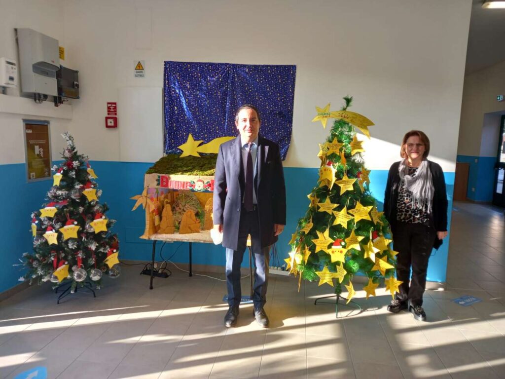 L’ALBERO DELLA SALUTE  – Gli auguri del plesso scolastico di San Giorgio