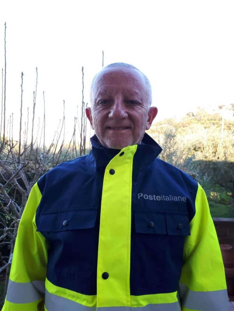 NINO CARUSO – Il Postino brolese scelto come testimonial della Poste Italiana a Natale