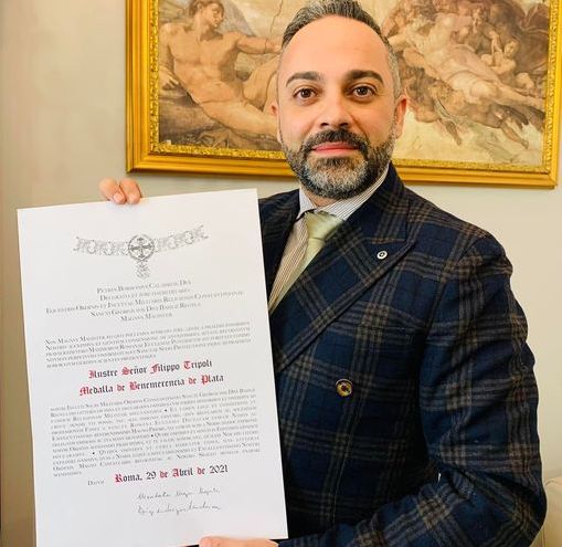 ONORIFICENZE – A Filippo Tripoli la Medaglia d’Argento del Sacro Militare Ordine Costantiniano di San Giorgio