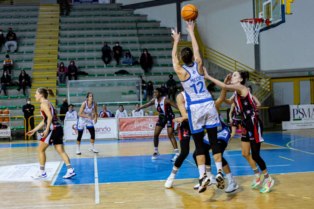 BASKET – Alma Patti rimonta dal -17 ma cede alla capolista San Giovanni Valdarno