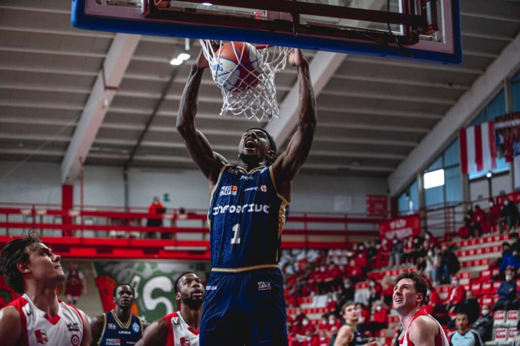 BASKET – Non basta un tempo alla Infodrive Capo d’Orlando, vince Piacenza