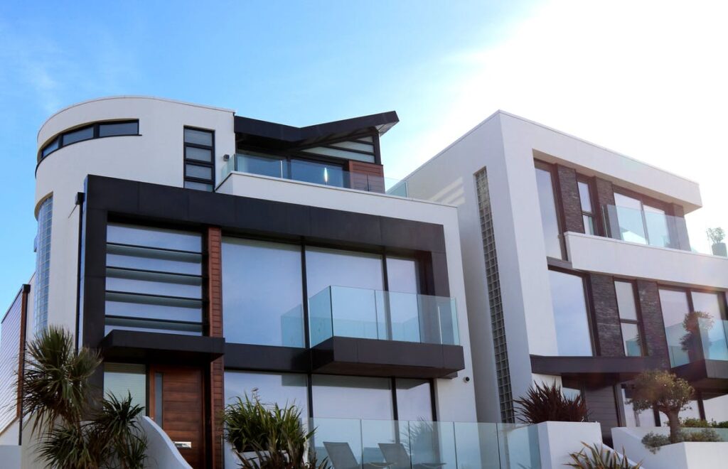 INVESTIMENTI – Conviene comprare o vendere casa nel 2022?