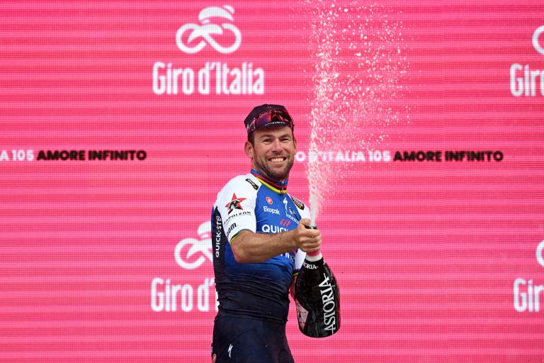 GIRO D’ITALIA 2022 – Cavendish conquista l’Etna e guarda con ottimismo alla tappa di Messina