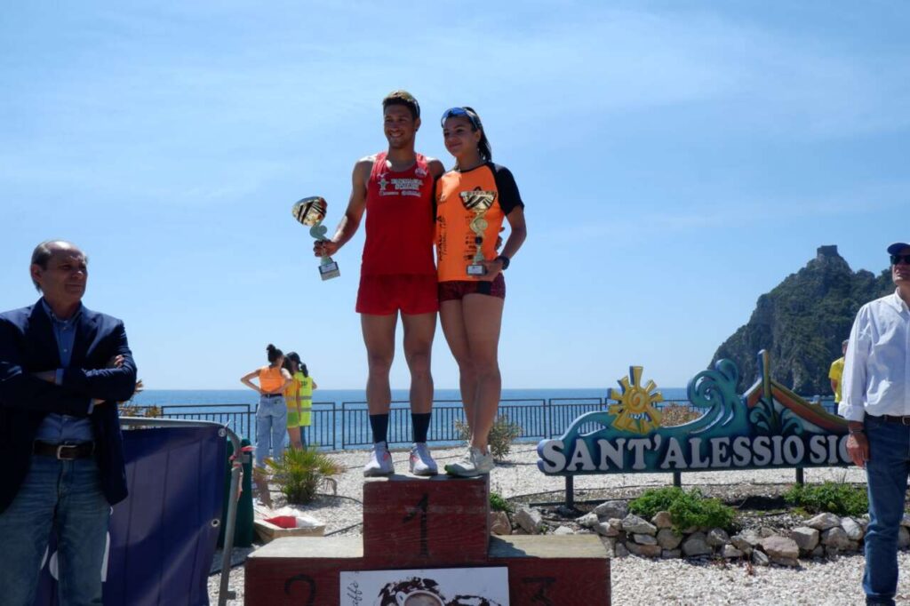PODISMO – “10 km di Capo S. Alessio” il sole bacia i successi di Schiavino e Patrinicola