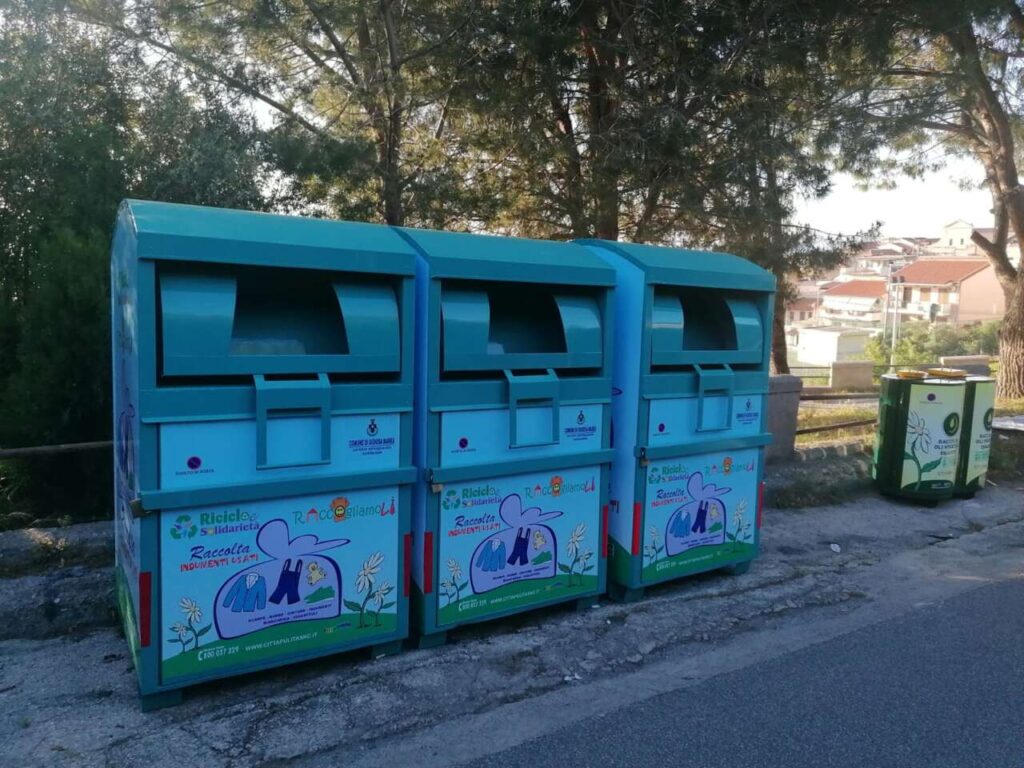 GIOIOSA MAREA – Scatta la pulizia delle spiagge e la manutenzione del verde. Nuovi contenitori per abiti usati