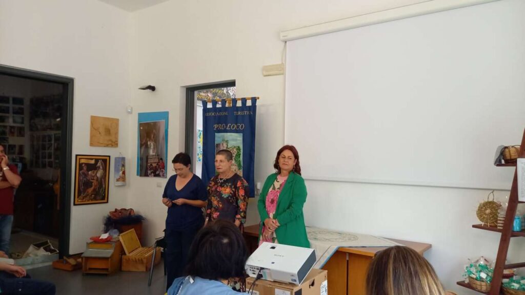 SINAGRA – Prima lezione del corso base di apicultura
