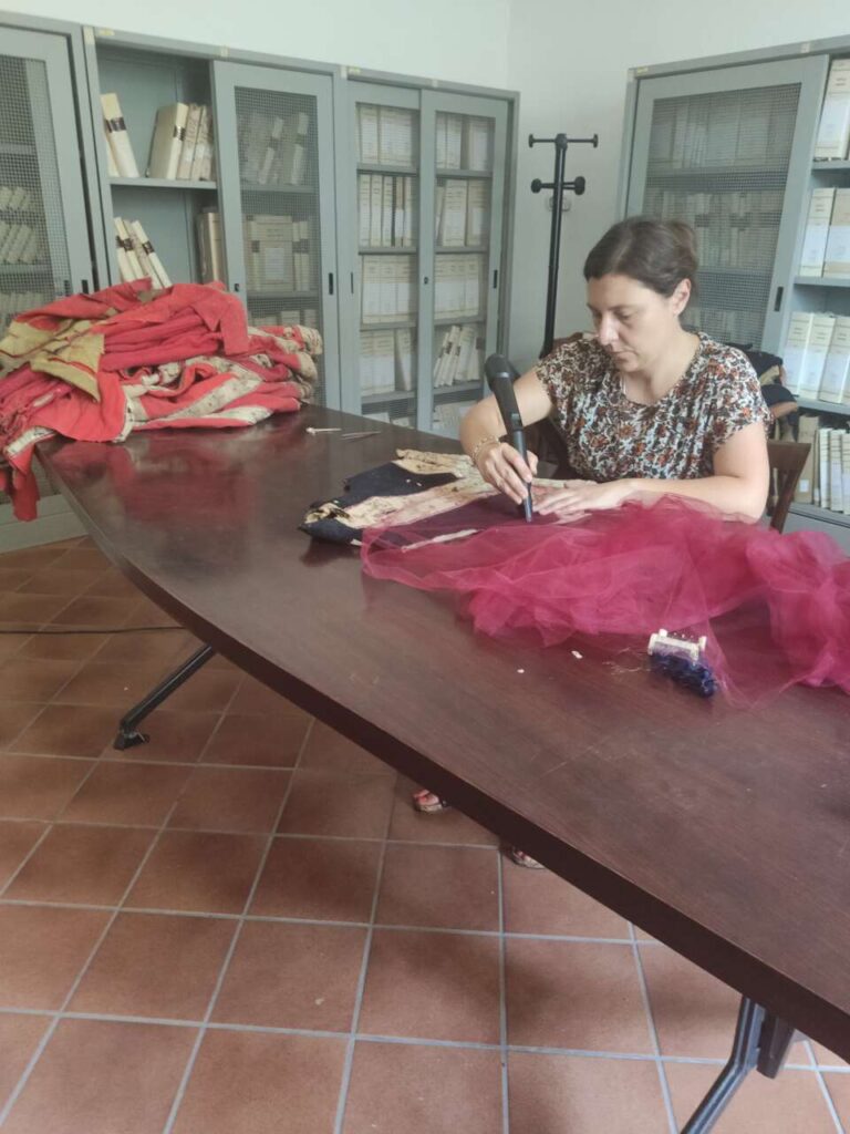 ITALIA NOSTRA  NEBRODI – Soddisfazione per l’avvio del restauro dei costumi storici del Senato pattese