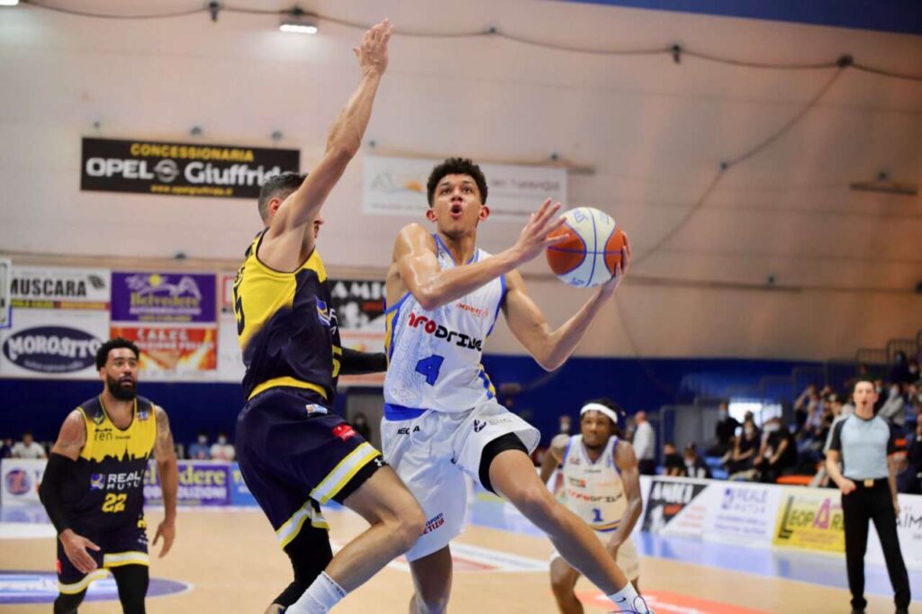 BASKET – Quinn Ellis ceduto all’Aquila Basket Trento